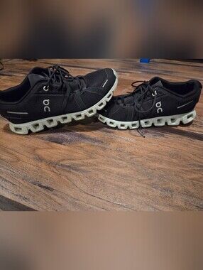 Womens OnCloud Black Running Shoes